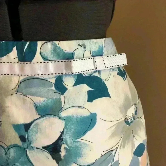 VTG LILY BLUE FLOWER A-LINE SKIRT SIZE MEDIUM - Picture 4 of 6
